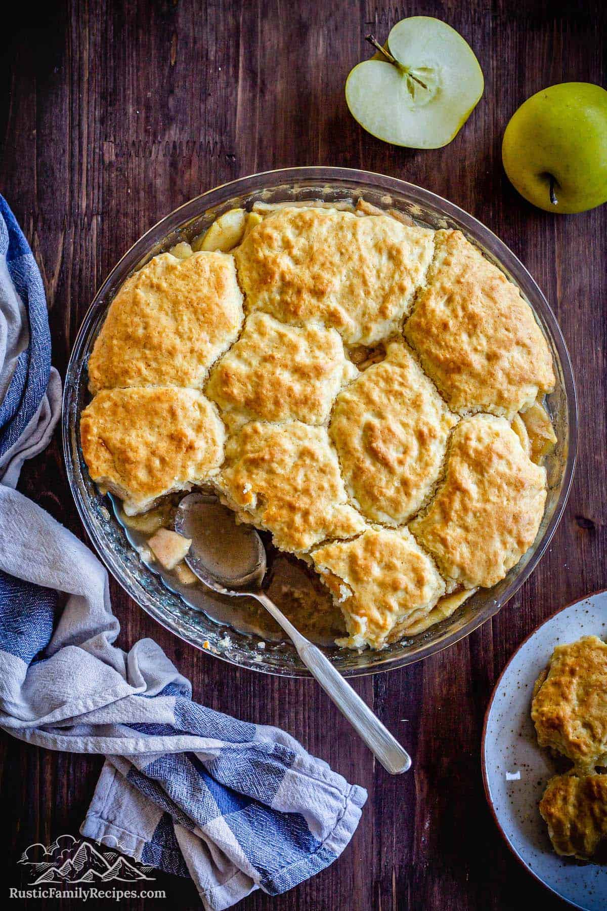 Apple cobbler in a pie pan