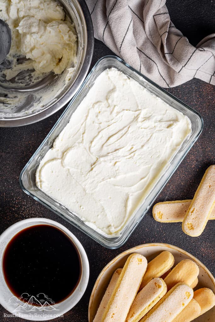 Coffee-soaked ladyfingers covered with mascarpone cream.