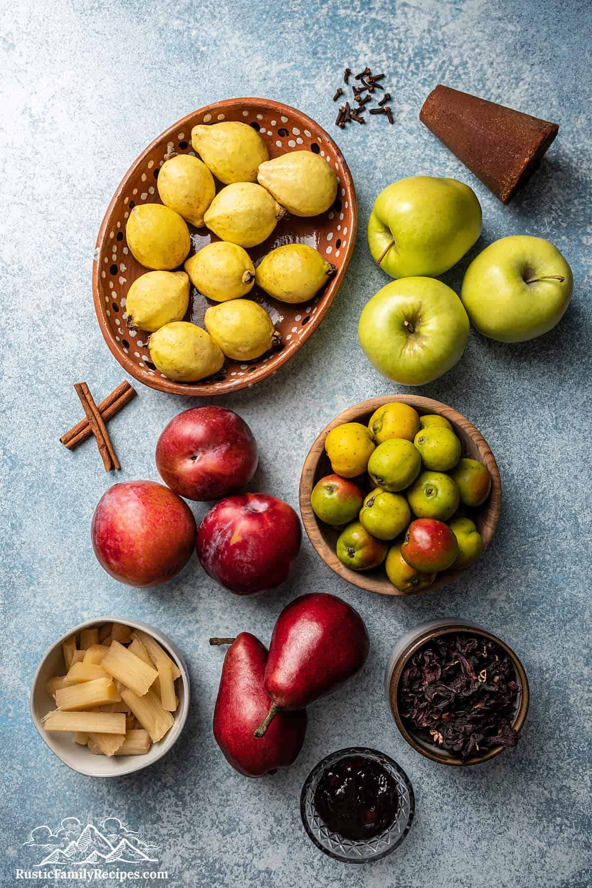 Ingredients for ponche de frutas navideño