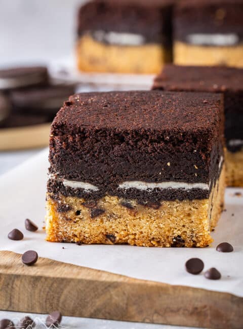 Close up of a slutty brownie